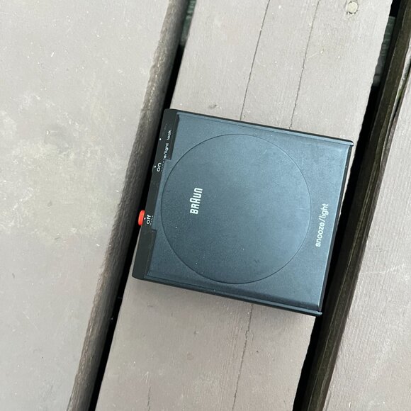 BRAUN Travel Alarm Clock VTG Reflex Controlled Quartz - all functions! Great - Picture 10 of 10